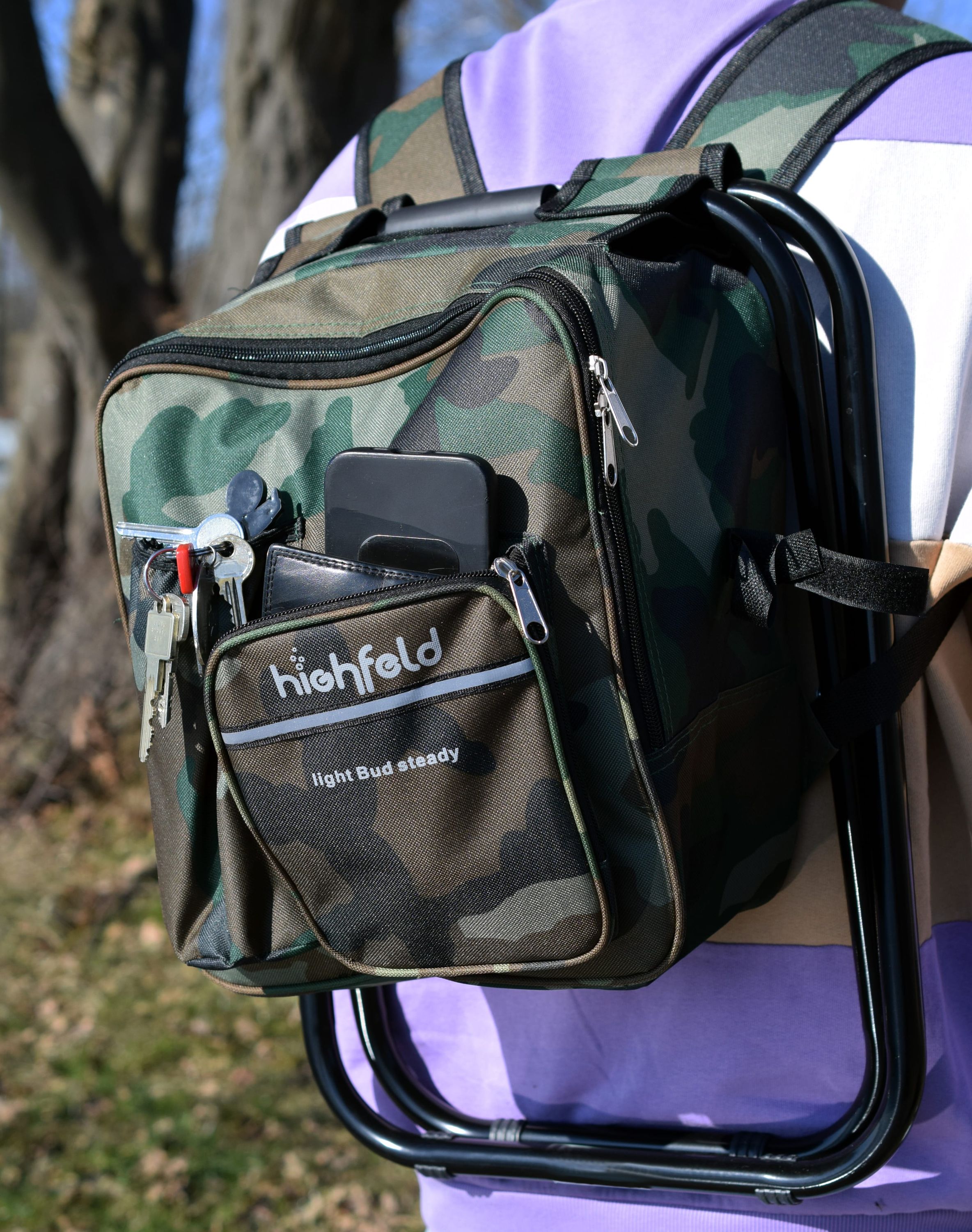 highfeld Camping Stuhl Hocker mit Rucksack camouflage Campinghocker Campingstuhl Rucksackstuhl